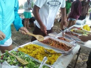0218121220b trays of food