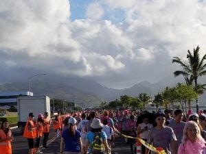 half+way+through Hundreds of people walking in a race