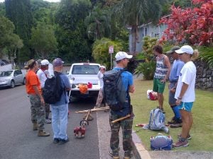 img-20120616-00028 group of people